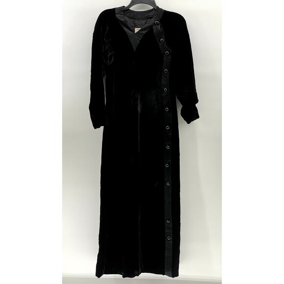 VALENTINO BOUTIQUE Women's Vintage Rare Black Velvet Offset Button-Down Gown SZ6 - Picture 1 of 12